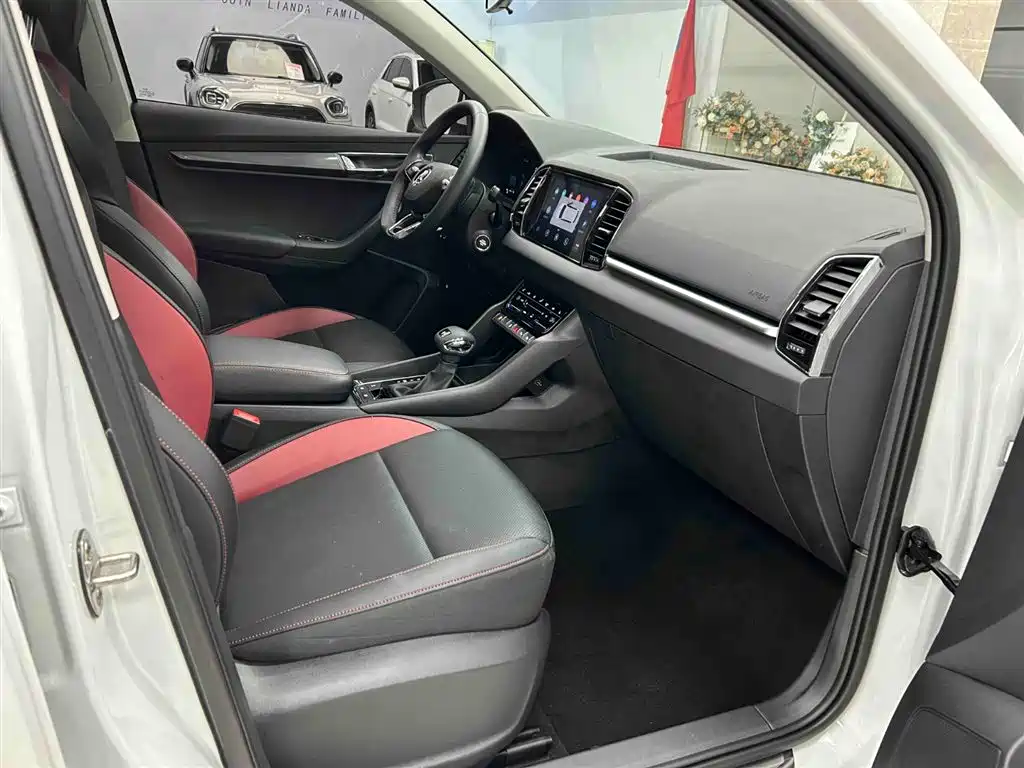 Škoda Karoq 2023 TSI280 Luxury Edition фото 13