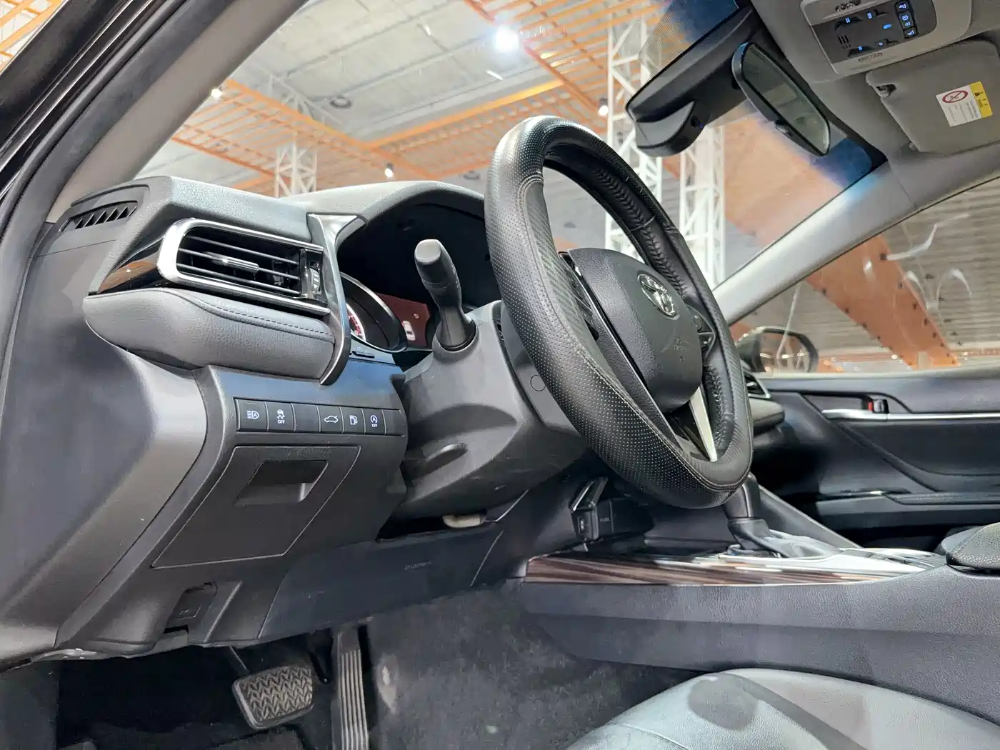 Toyota Camry 2018 2.0G Luxury Edition фото 16