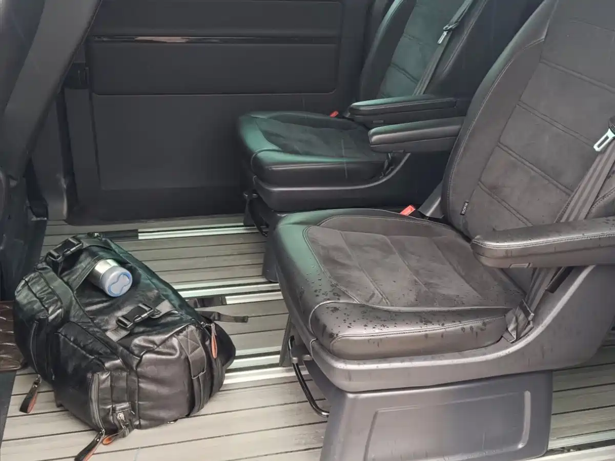 Volkswagen Multivan 2019 2019 2.0TSI 4WD Premium 7-seater
