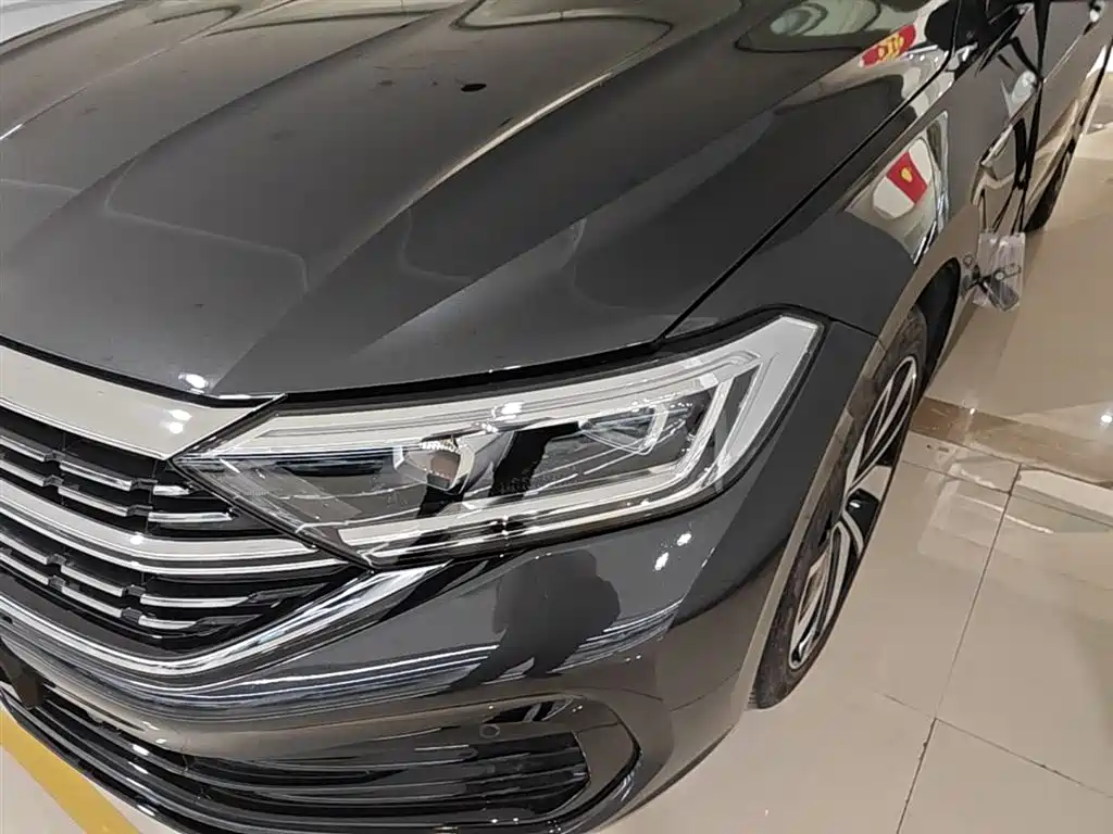 Volkswagen Sagitar 2025 Model Second Facelift 300TSI DSG Transcend Edition фото 24