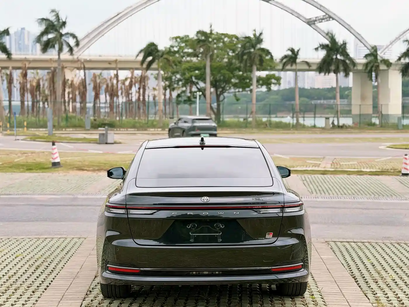 Toyota Crown (Import) 2024 2024 2.5L Ultimate Edition