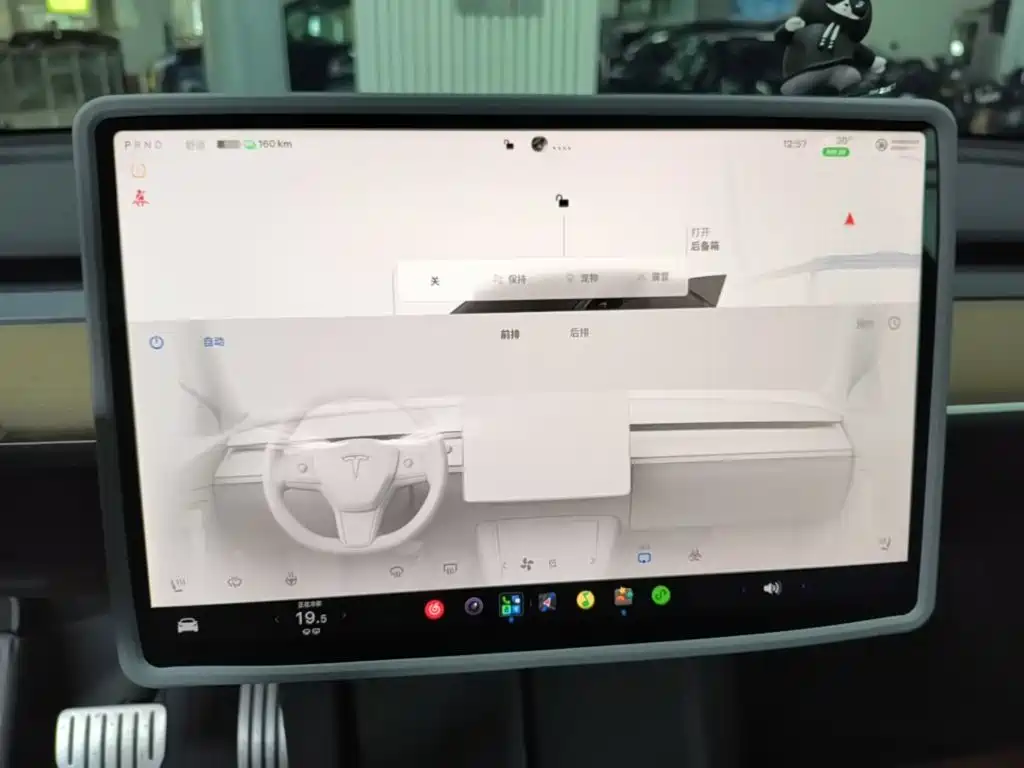 Фото 13 - Tesla Model Y