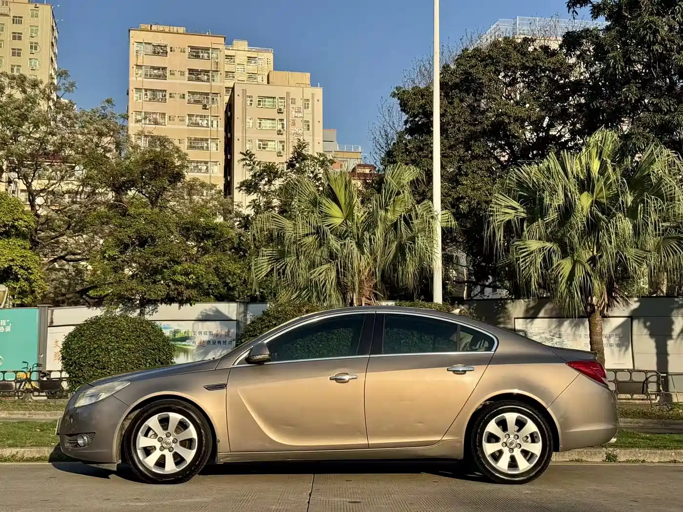 Buick Regal 2012 Model 2.0L Luxury фото 3