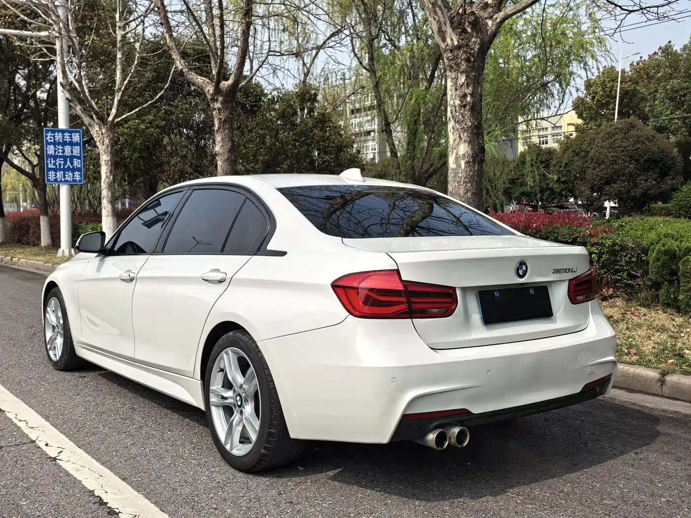 BMW 3 Series 2018 320Li Leading M Sport Package фото 4