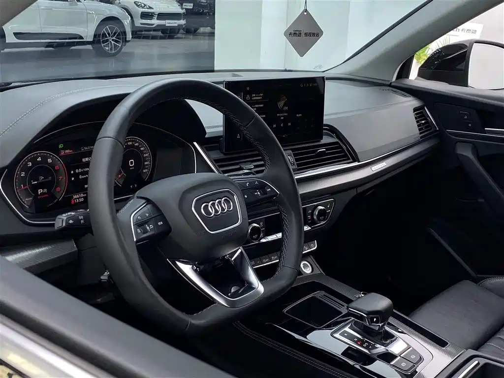Audi Q5L 2022 40T Luxury Dynamic фото 24