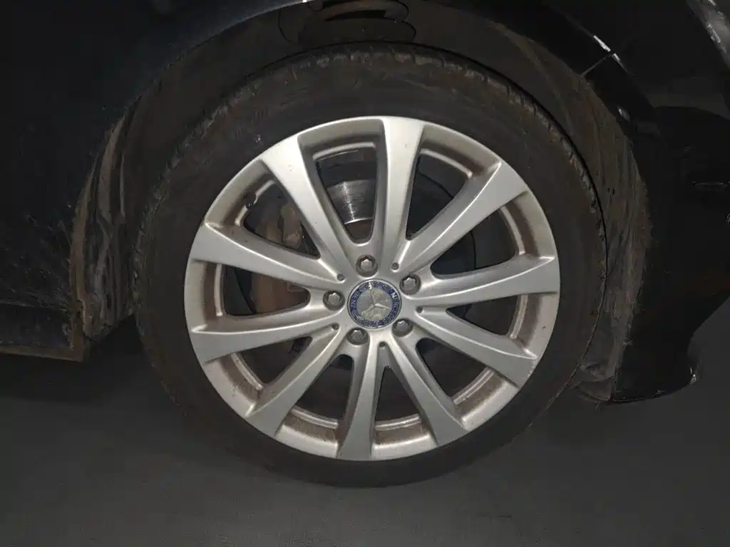 Mercedes-Benz E-Class 2015 E 320 L Sport 4MATIC фото 26