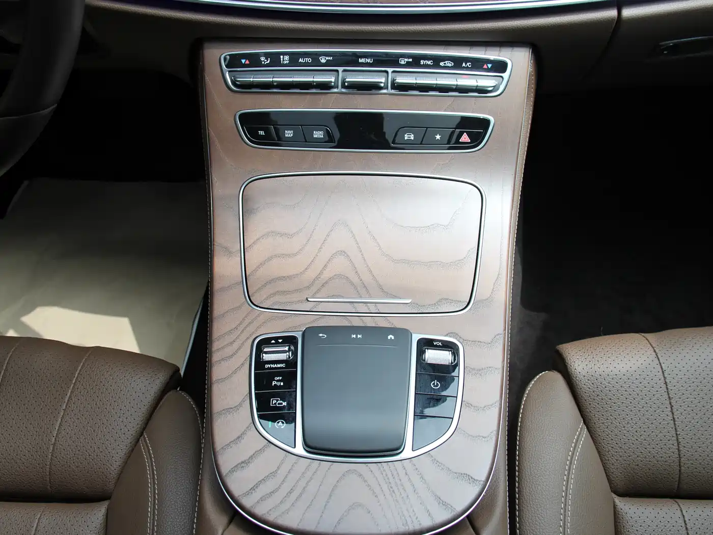 Mercedes-Benz E-Class 2022 Facelift E 260 L 4MATIC фото 19