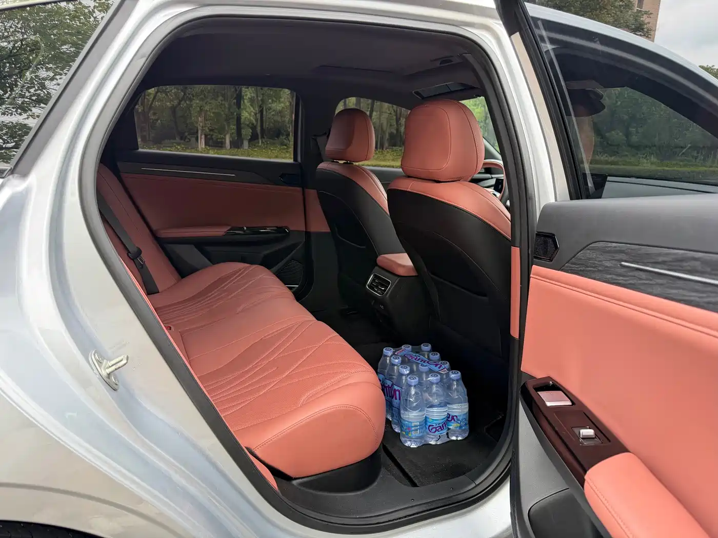 Geely Galaxy Galaxy L6 2025 2025 EM-i 140km Voyage Edition