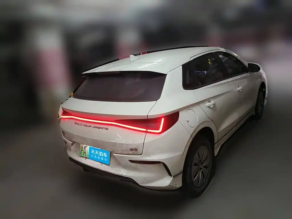 Фото 2 - BYD e2