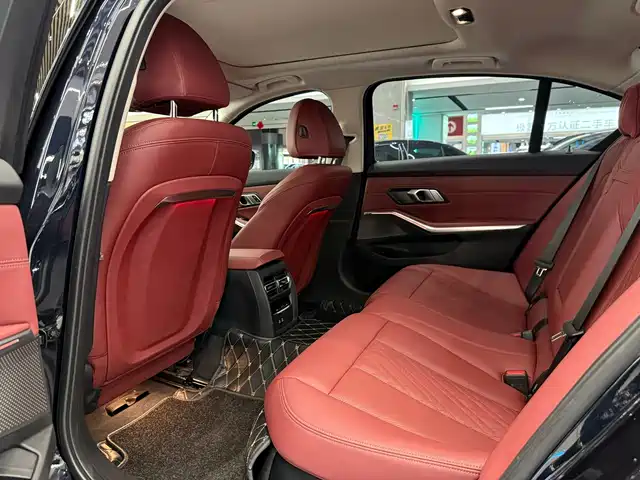 BMW i3 2023 eDrive 40 L Shadow Night Sport Package — фото 5