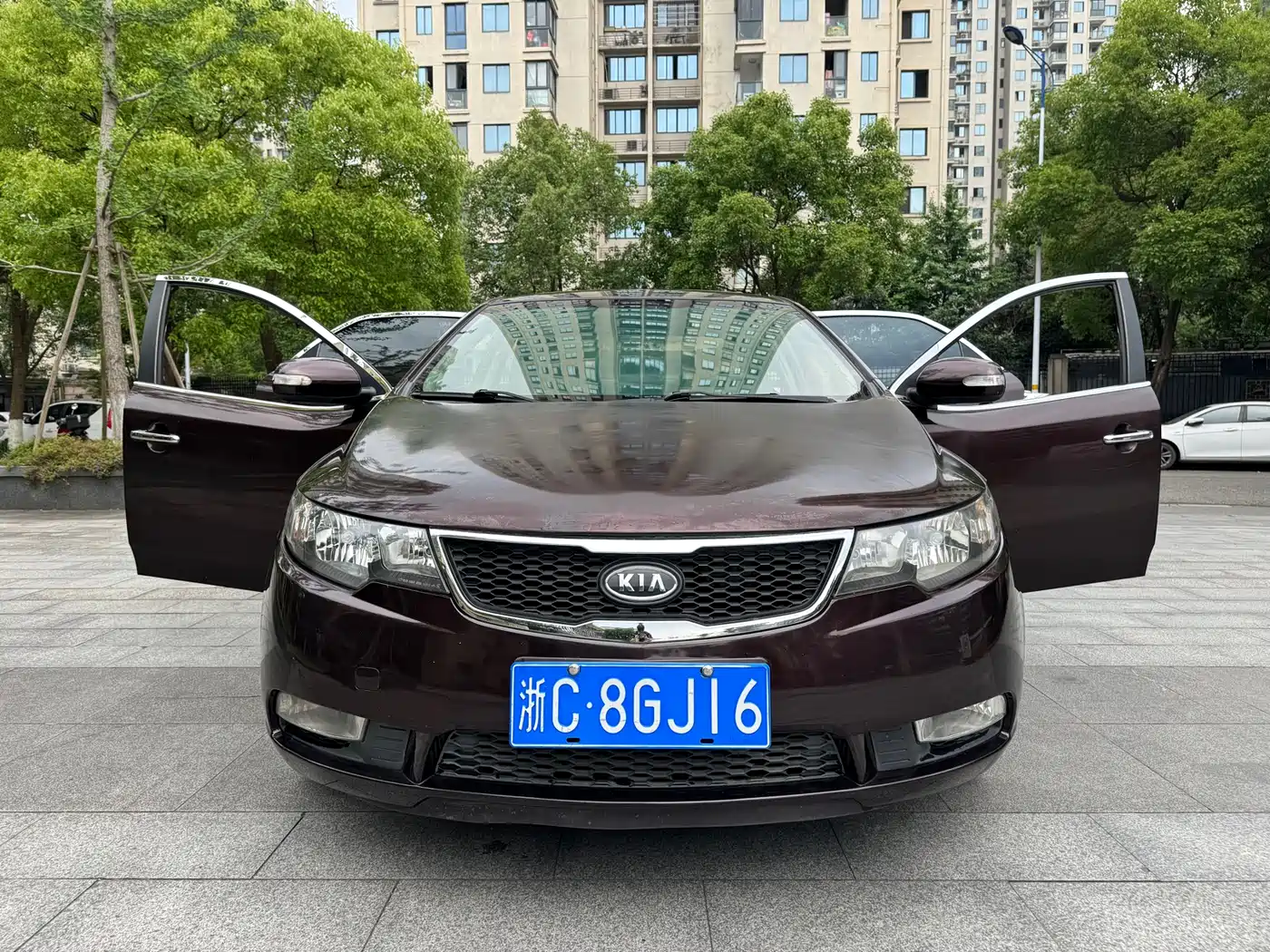 Kia Forte 2011 Model 1.6L AT GL фото 16