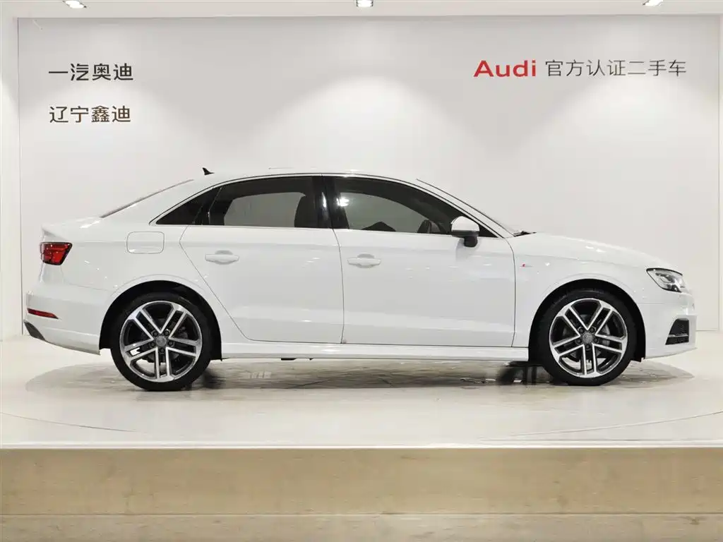 Audi A3 2019 Limousine 35 TFSI Sport China VI фото 3