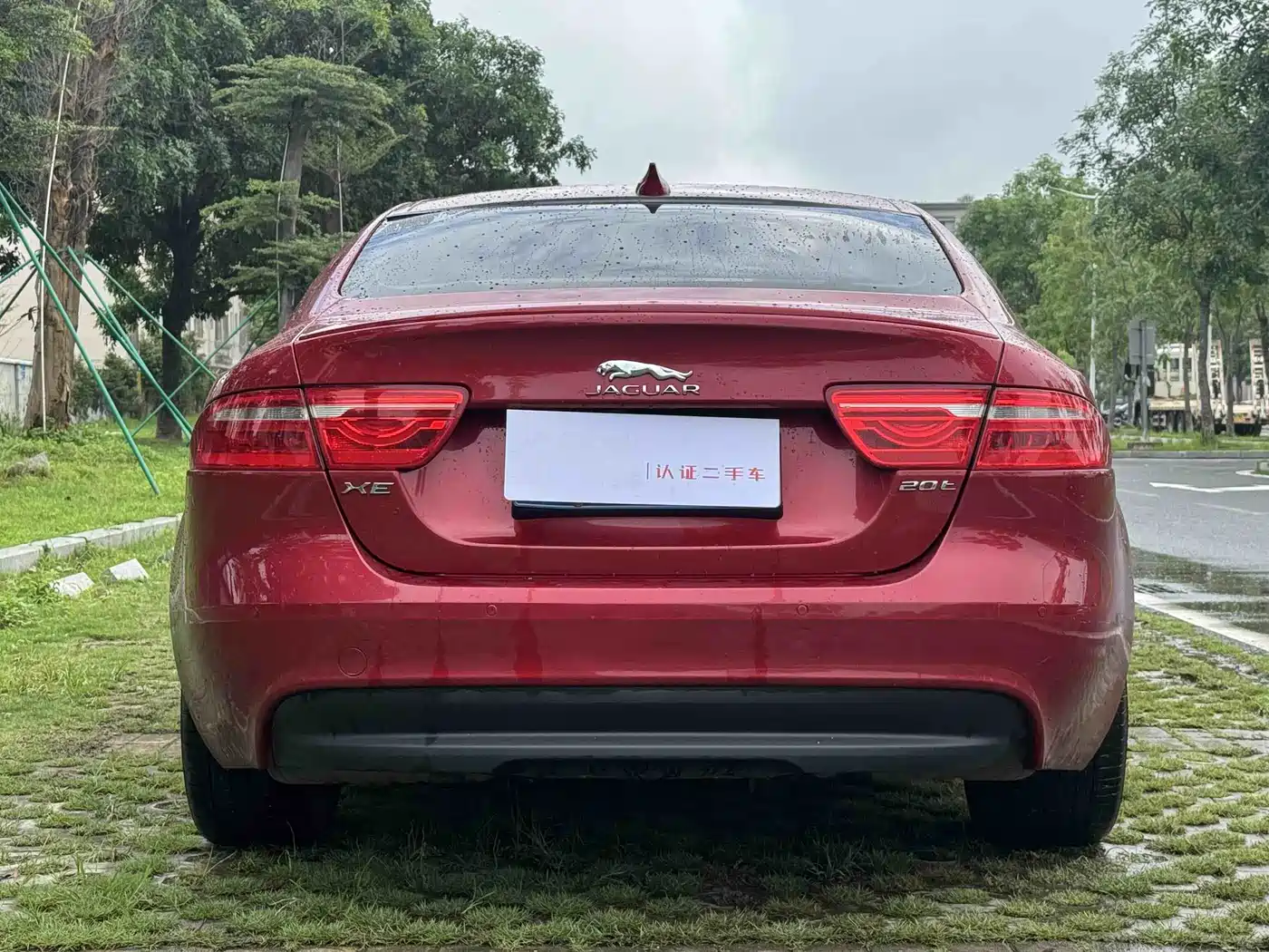 Jaguar XE 2015 2.0T 200PS R-Sport фото 20
