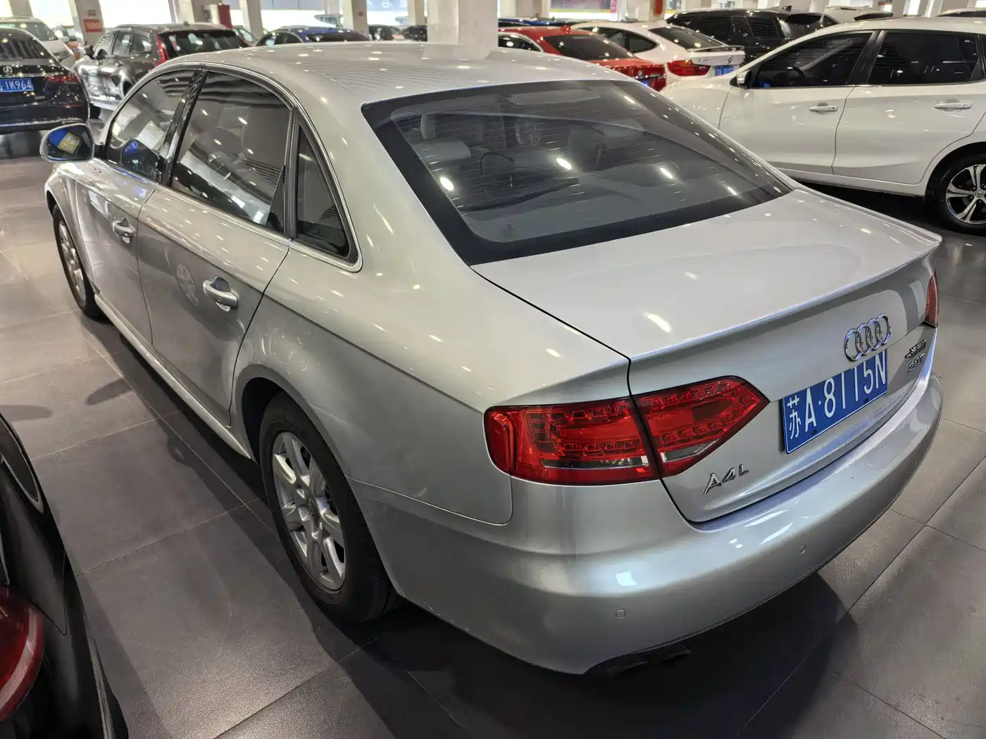 Audi A4L 2012 2.0 TFSI Automatic Luxury фото 5
