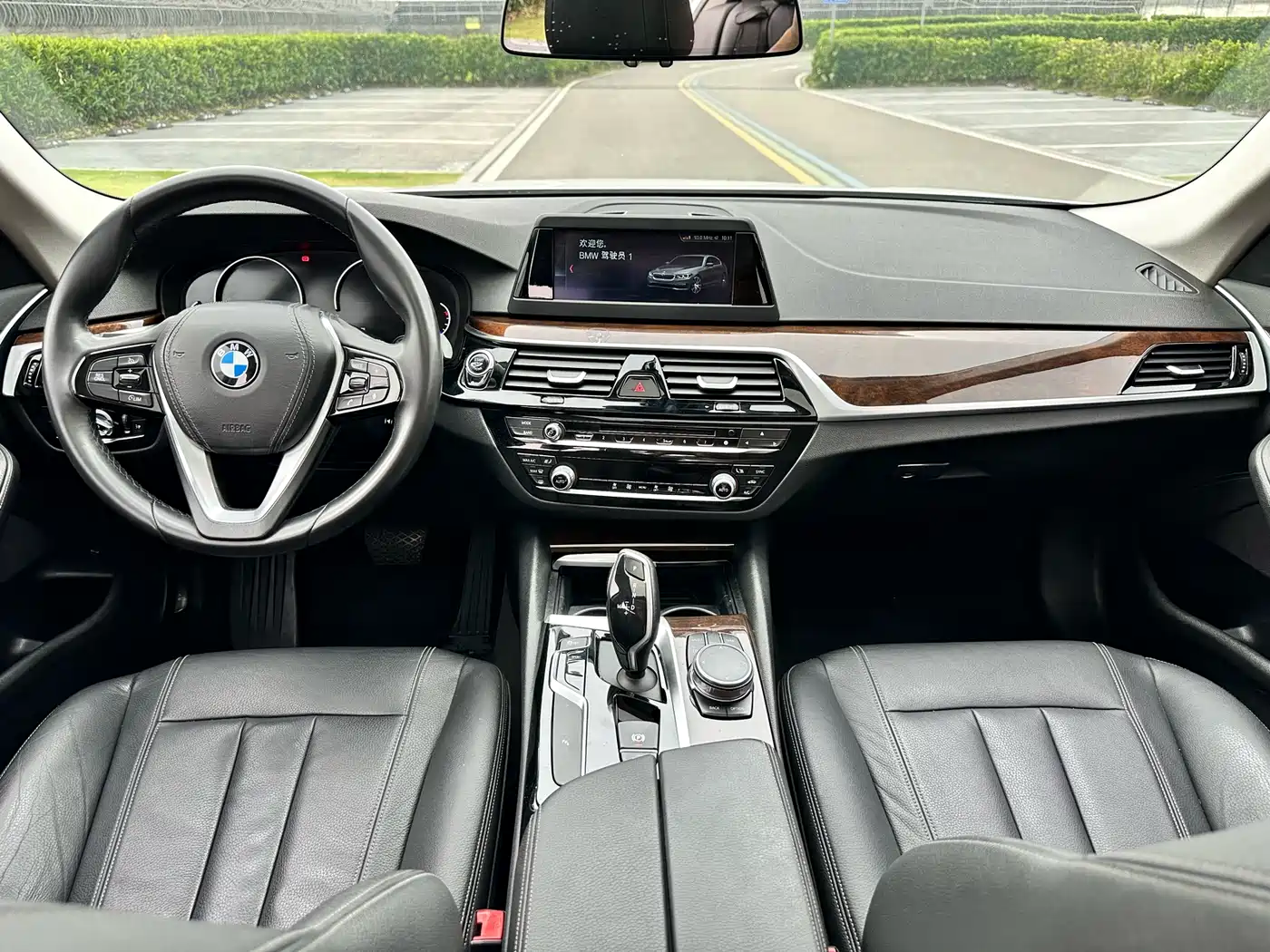 BMW 5 Series 2018 528Li Launch Special Edition фото 12