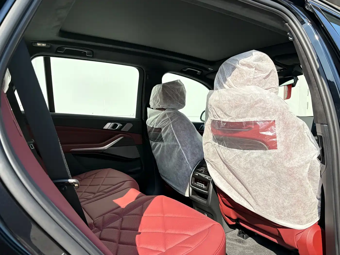 BMW X5 2025 Model xDrive 40Li M Sport Blackout Package фото 12