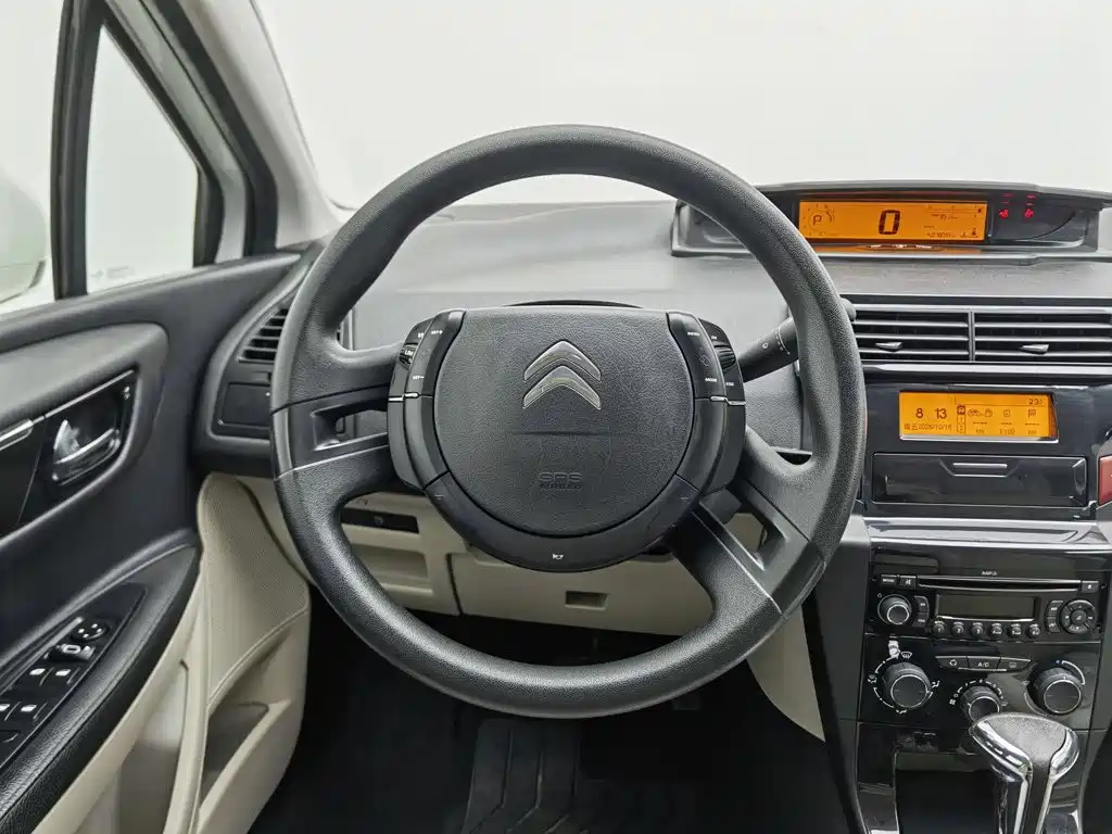 Photo 11 - Citroën C-Quatre