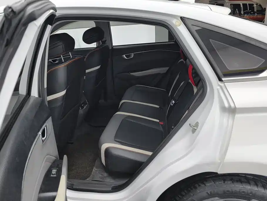 Baojun RC-6 2020 2019 1.5T CVT 24-hour Online Luxury