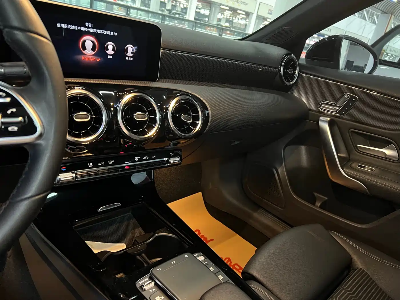 Mercedes-Benz A-Class (Import) 2019 A 200 Fashion Version фото 7