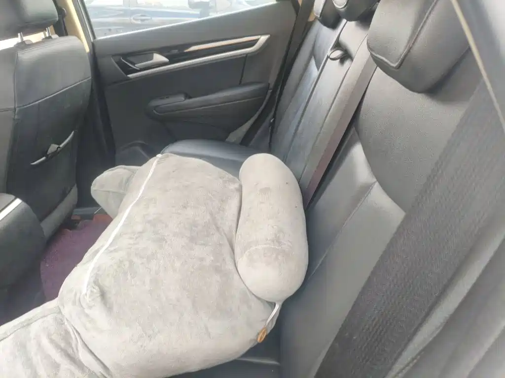 Dongfeng Aeolus Dongfeng Fengshen AX7 2015 2015 2.0L Manual Zhiyi Edition