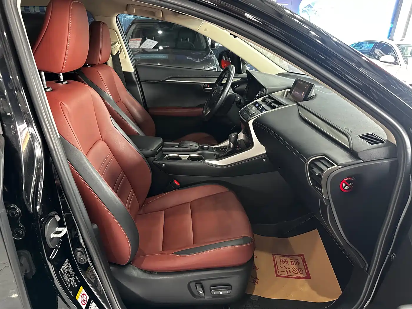 Lexus NX 2016 200 AWD F Sport фото 5