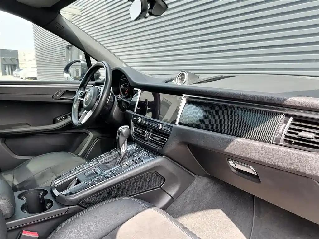 Porsche Macan 2018 Macan 2.0T фото 16