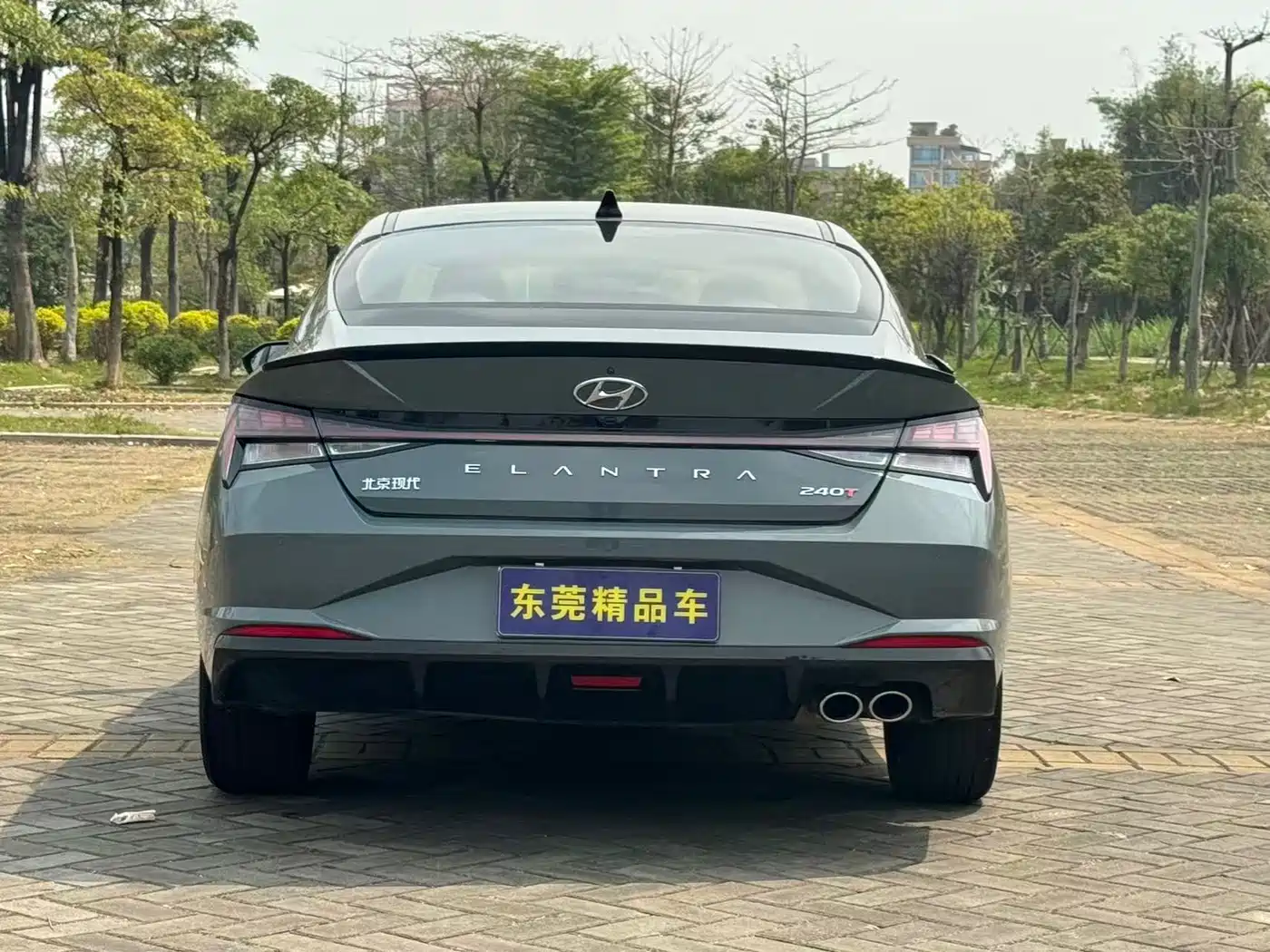 HYUNDAI ELANTRA