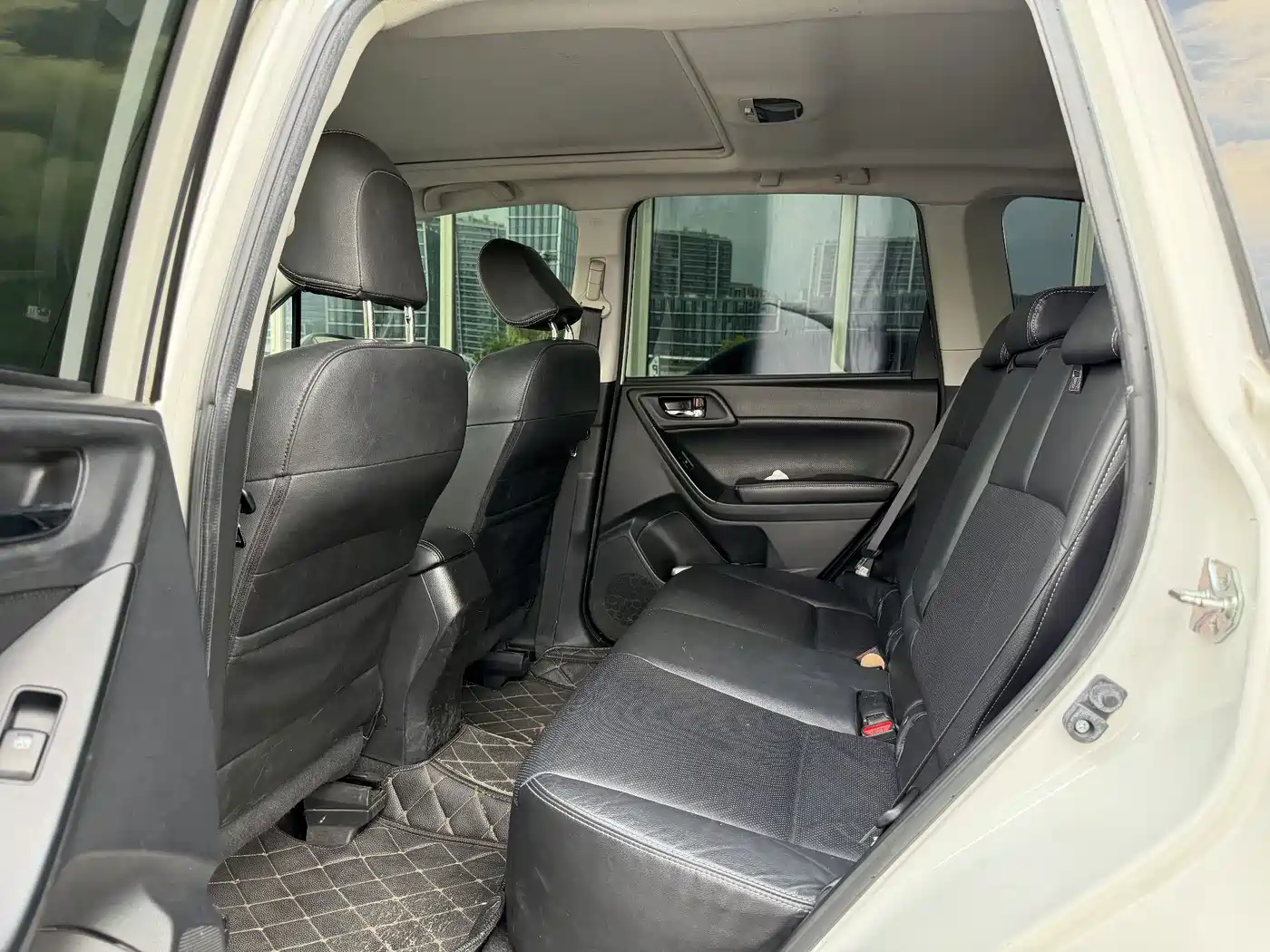 Photo 11 - Subaru Forester