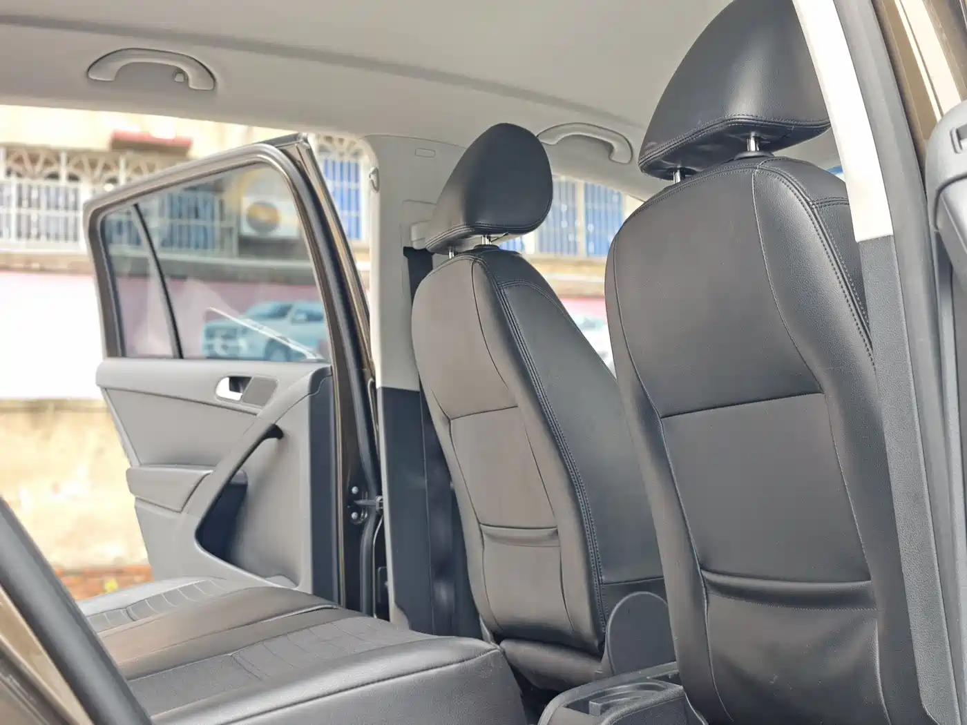 Volkswagen Tiguan 2015 1.8TSI Automatic 2WD Trendline фото 15