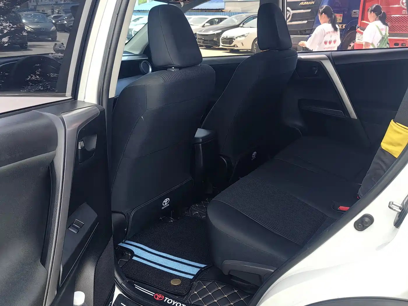 Toyota RAV4 Rongfang 2019 2.0L CVT 2WD Style X Limited Edition China VI фото 8