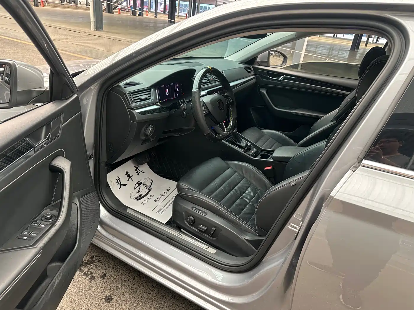 Škoda Superb 2022 TSI330 DSG Luxury Edition фото 14