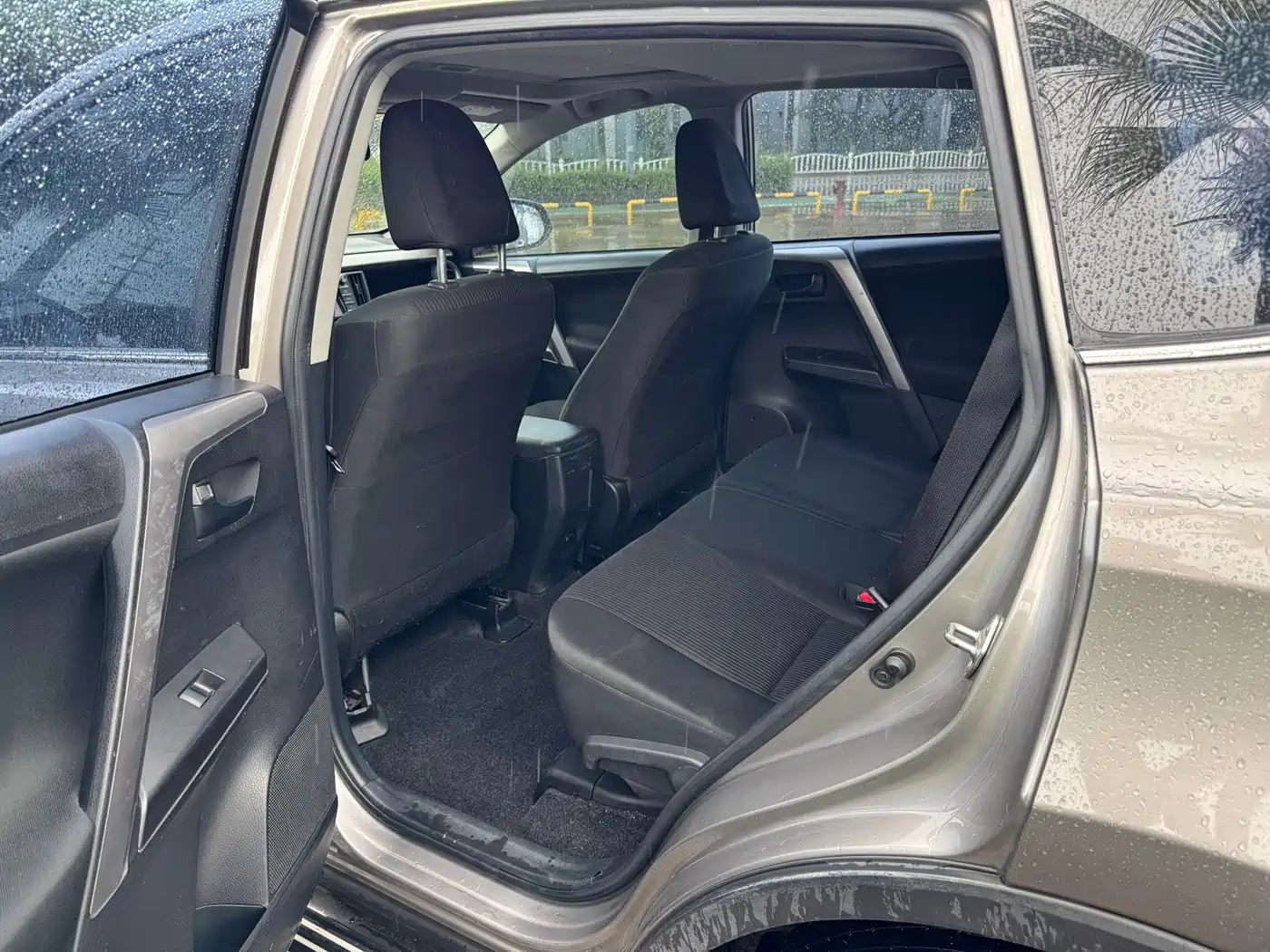Toyota RAV4 Rongfang 2016 2.0L CVT 2WD Trend (China V) фото 6