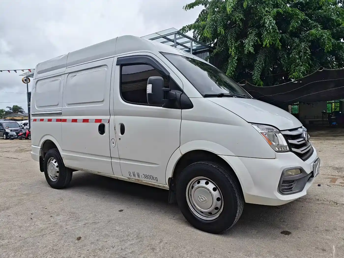 SAIC Maxus Xintu V80 2019 2.0T Plus 6MT Panel Van Short Wheelbase Medium Roof 2-3-seater фото 9