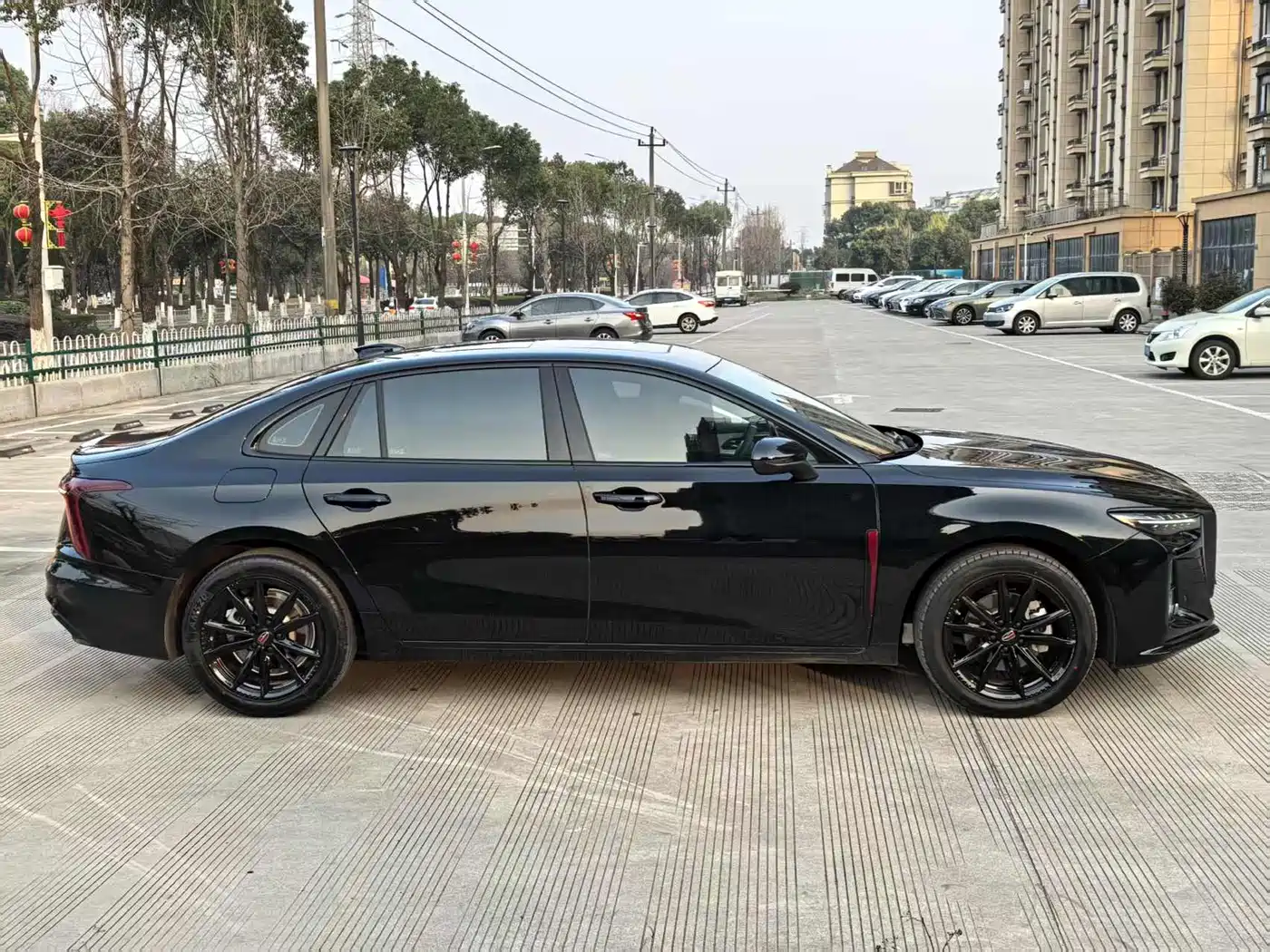 Hongqi H5 2025 2.0T Automatic Mystic Shadow 2 Million Edition фото 4