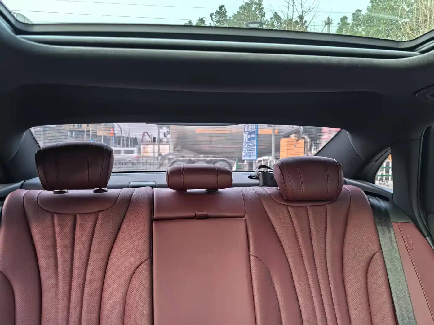 Hongqi H5 2025 2.0T Automatic Mystic Shadow 2 Million Edition фото 10