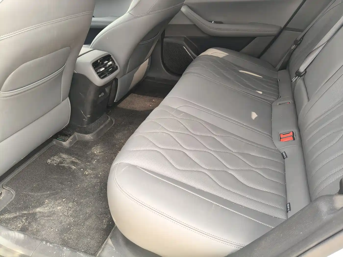 Geely Galaxy Galaxy A7 2025 EM-i 150km Explorer+ Edition фото 7