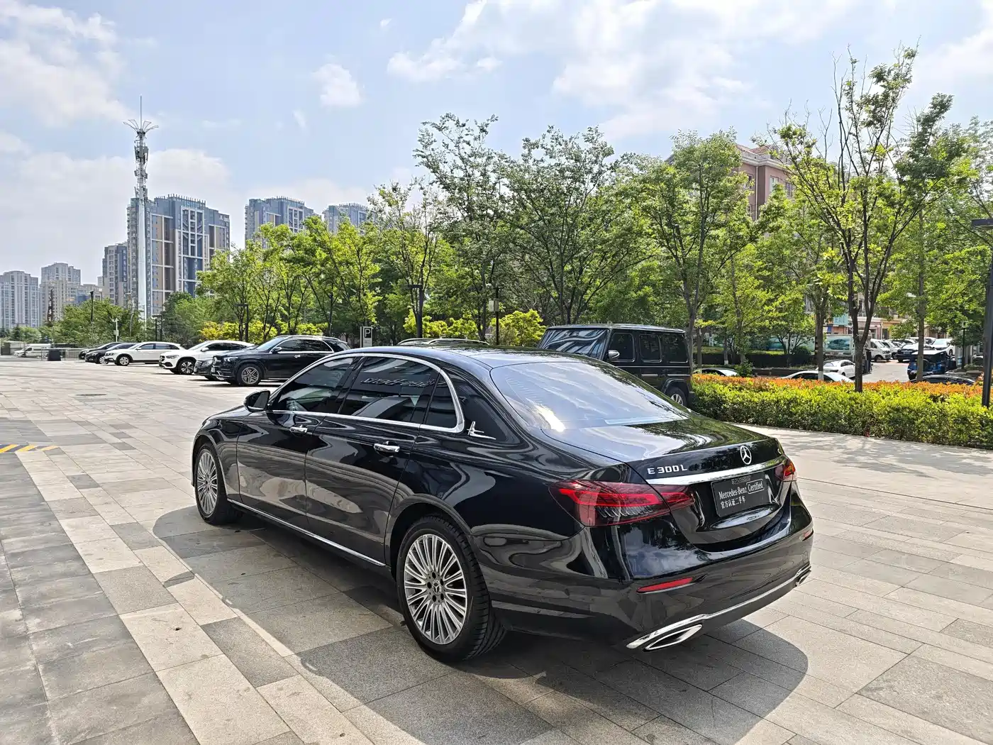 Mercedes-Benz E-Class 2021 E 300 L Fashion фото 4