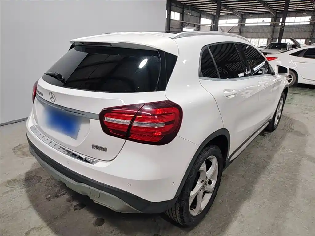Mercedes-Benz GLA 2017 GLA 200 Dynamic фото 5