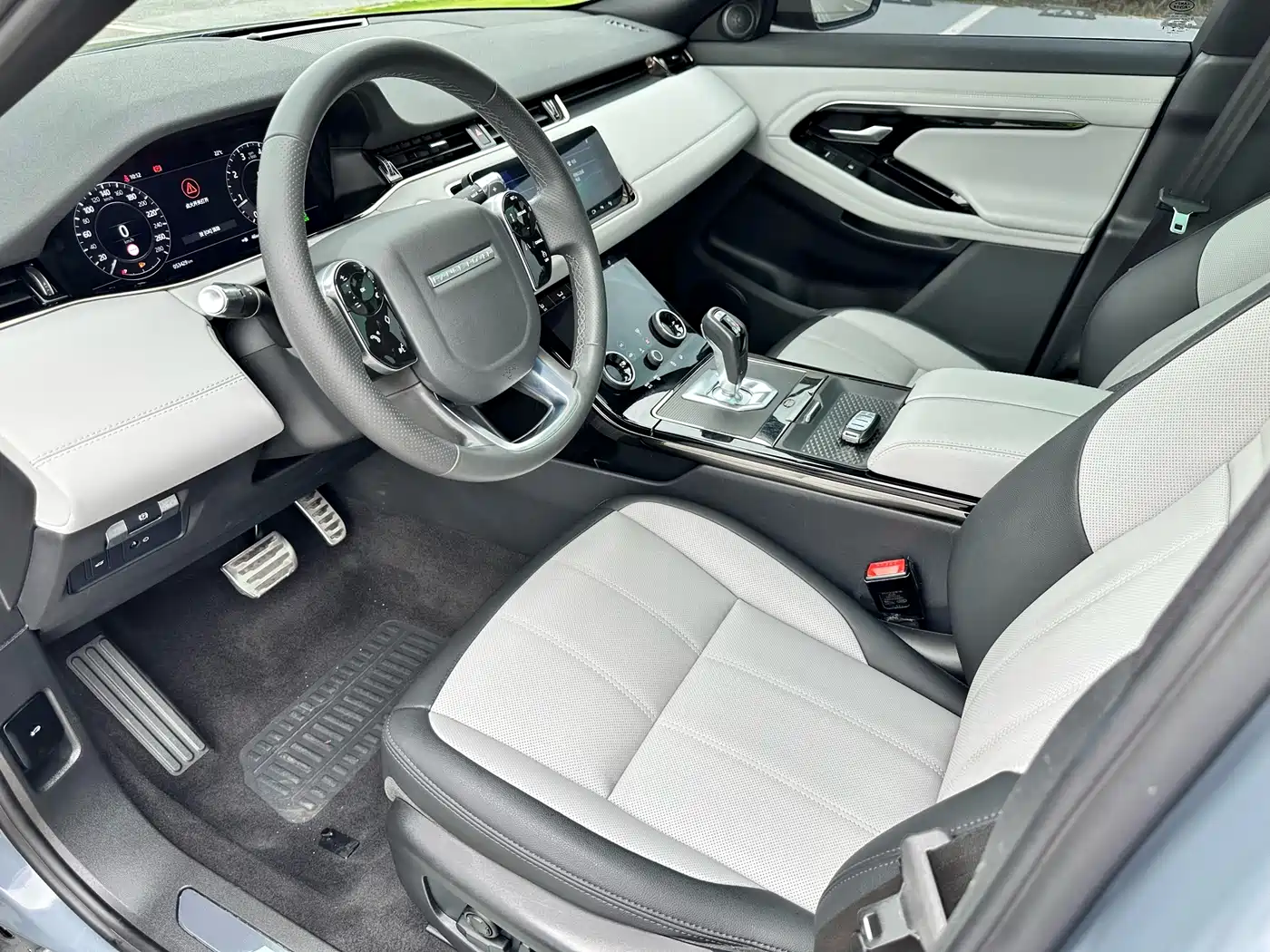 Land Rover Range Rover Evoque 2020 249PS R-DYNAMIC SE Sport Tech Edition фото 9