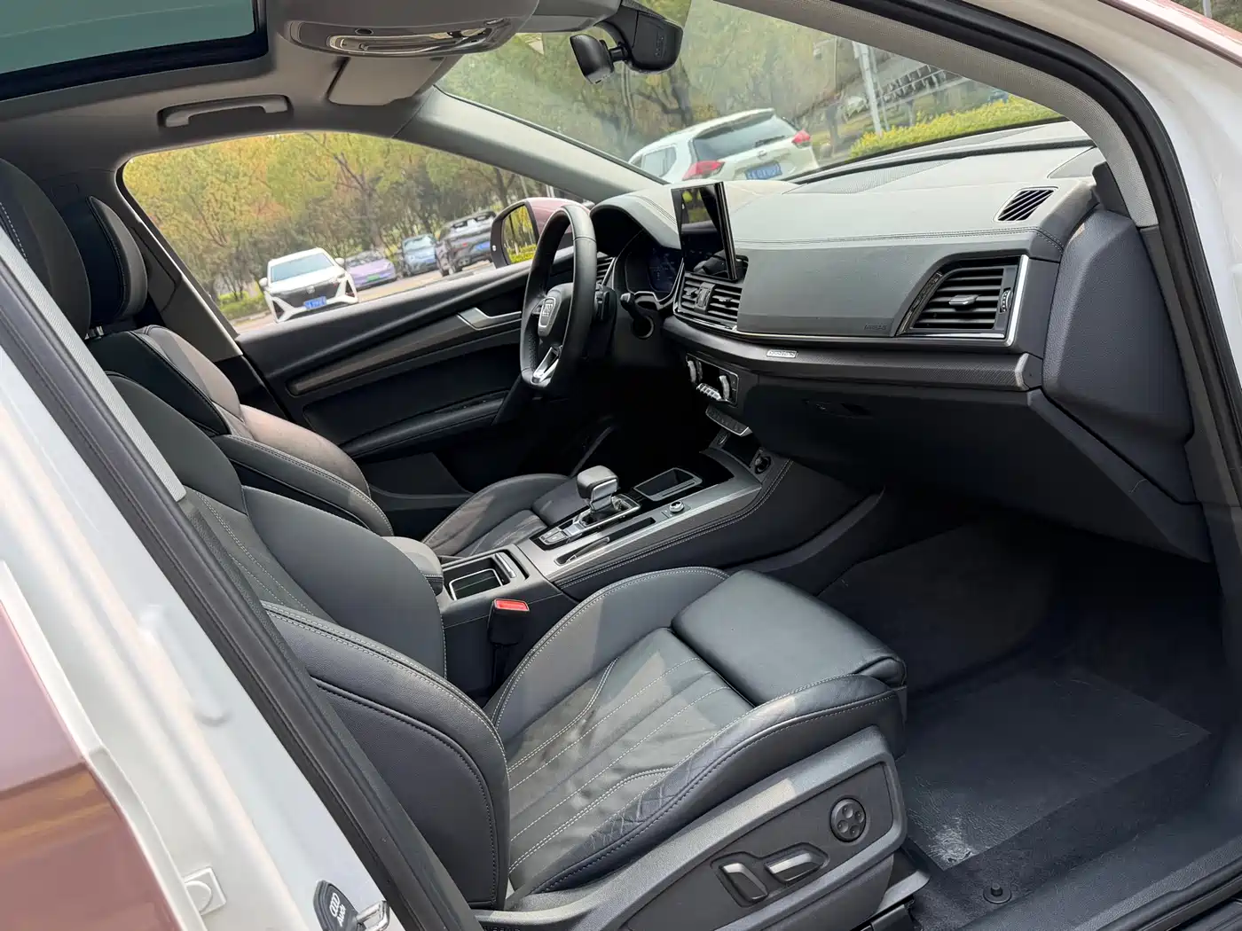 Audi Q5L 2022 40T Luxury Dynamic фото 17