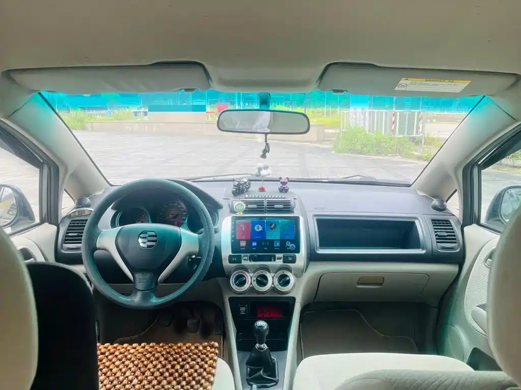 Everus S1 2012 2011 1.3L Manual Comfort
