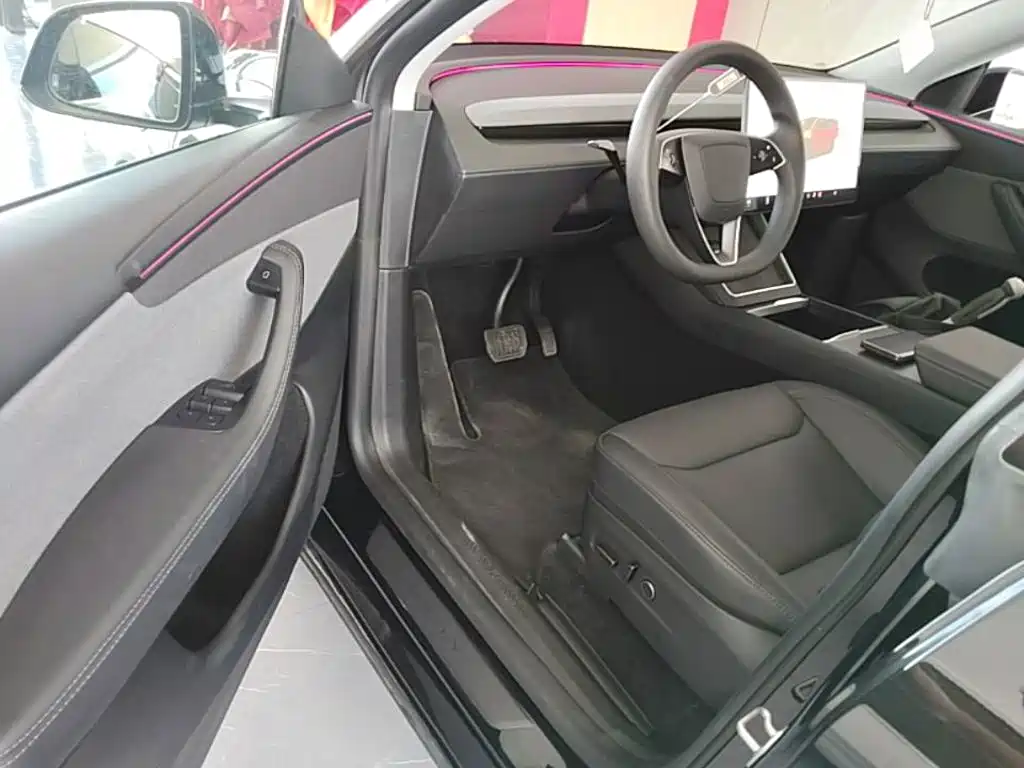 Фото 16 - Tesla Model Y