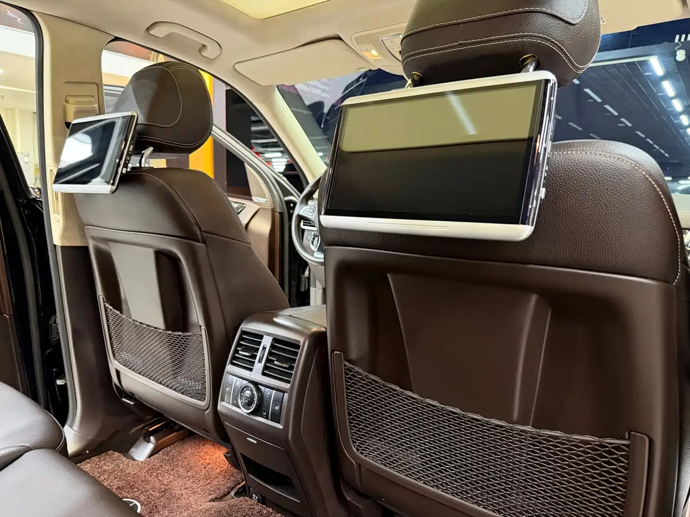 Mercedes-Benz GLS 2018 Facelift GLS 400 4MATIC Luxury фото 13