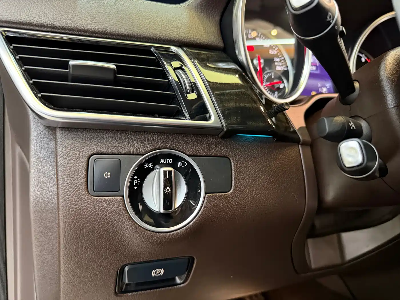 Mercedes-Benz GLS 2018 Facelift GLS 400 4MATIC Luxury фото 20