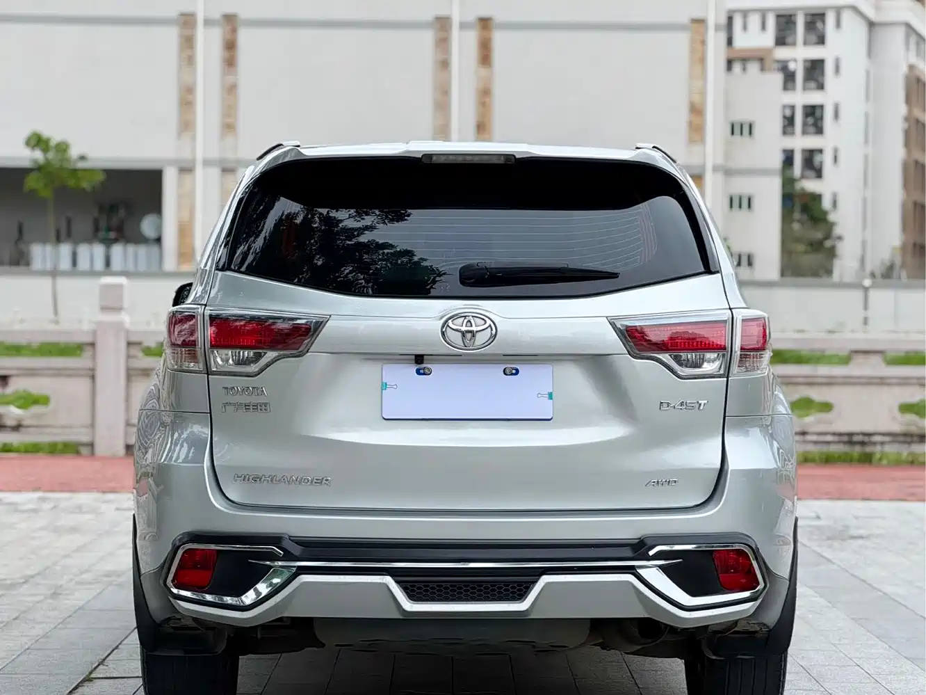 Toyota Highlander 2015 2.0T AWD Elite Edition 7-seater фото 8