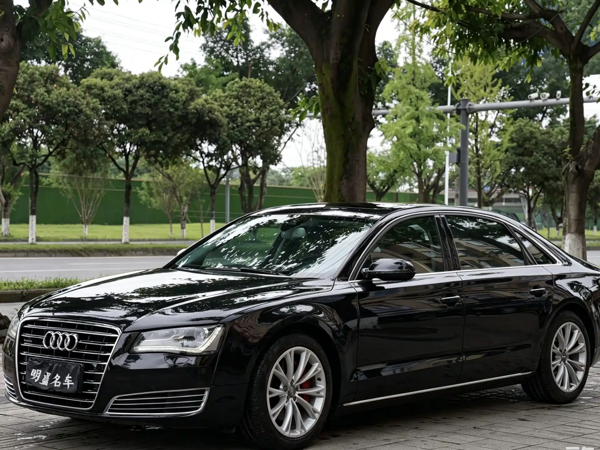 Photo 1 - Audi A8
