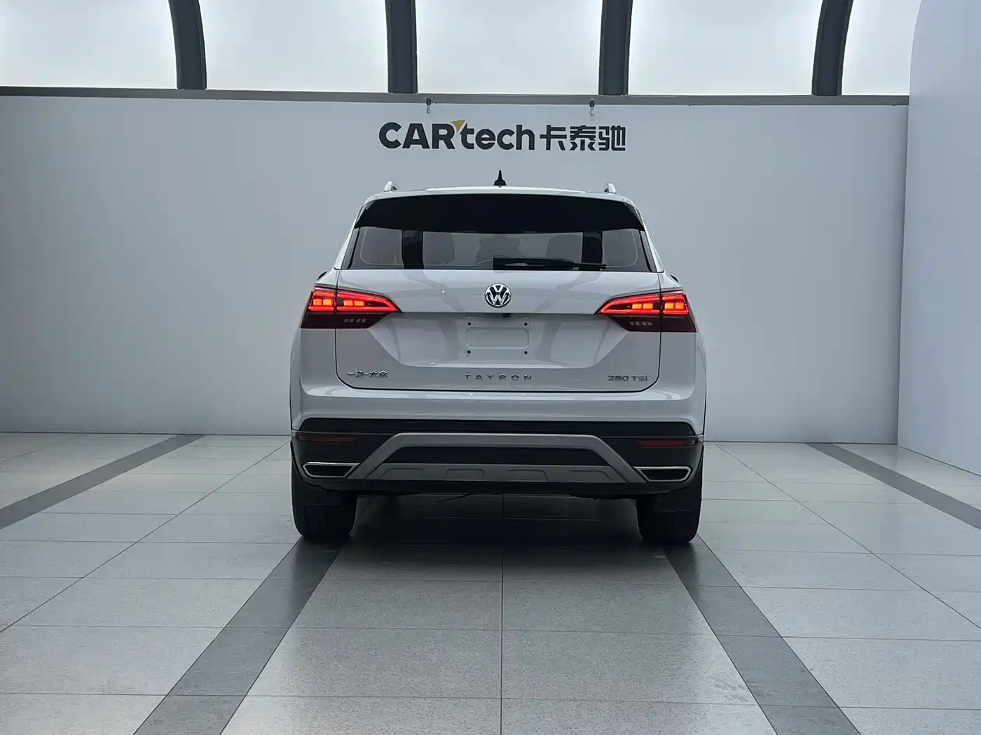 Volkswagen Tayron 2021 280TSI 2WD Luxury Smart Connect фото 4