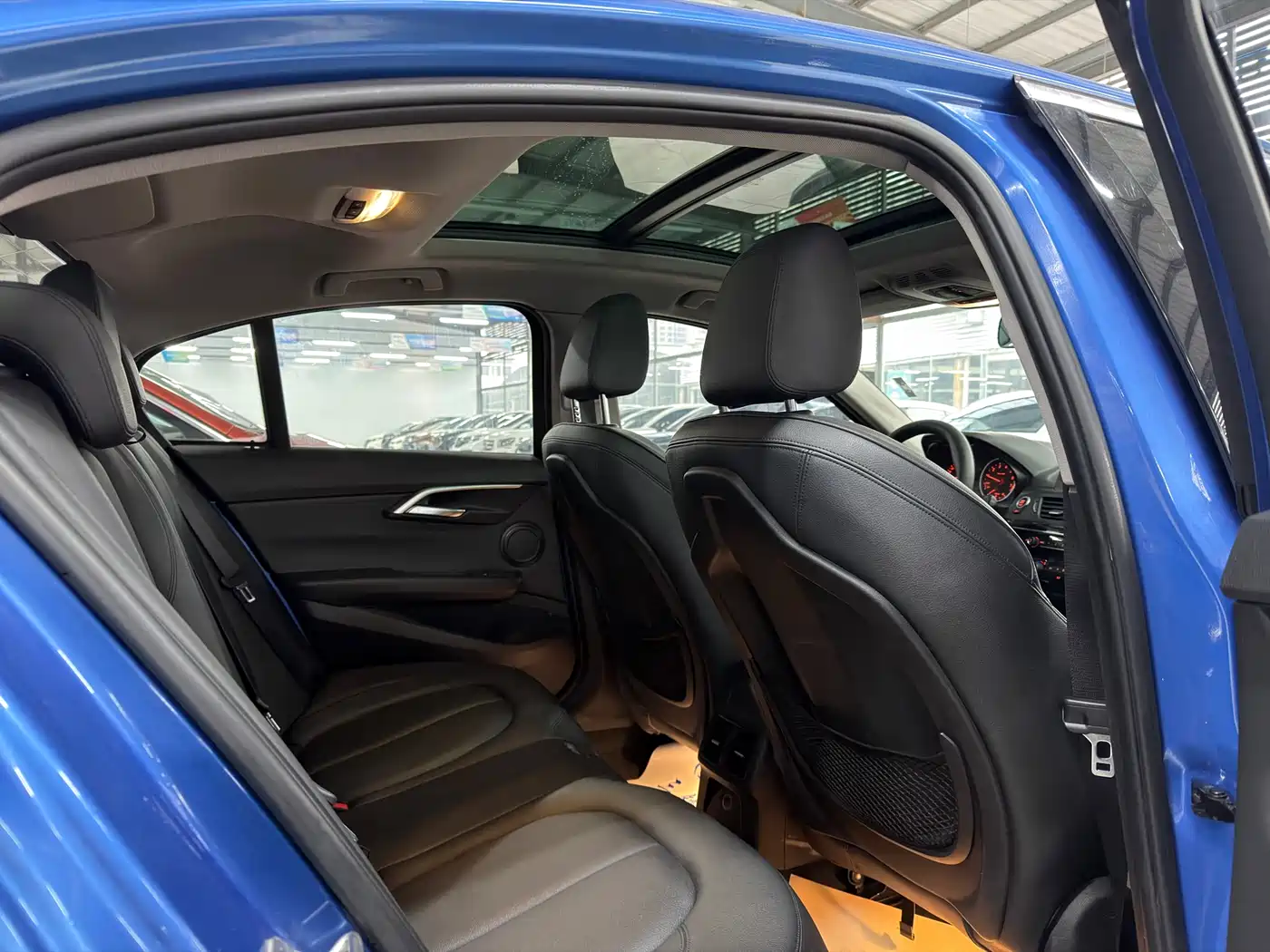 BMW 1 Series 2019 118i M Sport Package фото 16