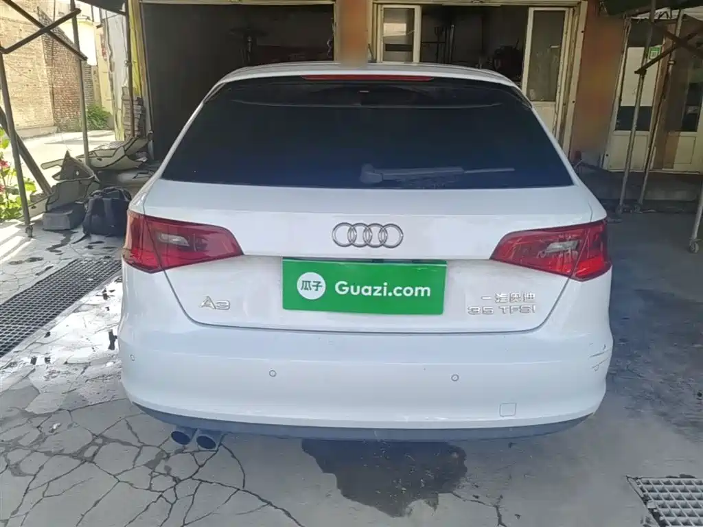 Audi A3 2014 Sportback 35 TFSI Automatic Fashion фото 6