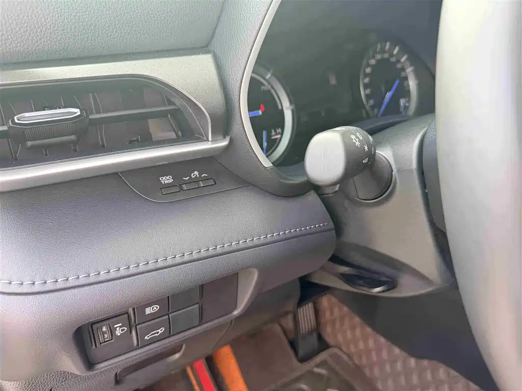 Toyota Highlander 2023 2.5L Smart Hybrid Dual Engine FWD Premium 7-Seater фото 12